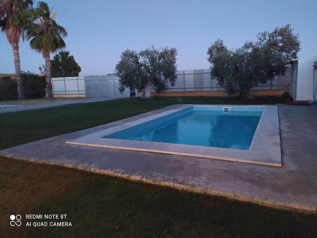 Casa Rural La Noria Los Palacios Y Villafranca Exterior foto